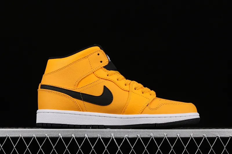 All Categories Air Jordan Jordan Series Basketball Shoes Air Jordan 1 Mid Air Jordan 1 Mid "Black and Yellow Little New Love" Taxi Color 554724-700